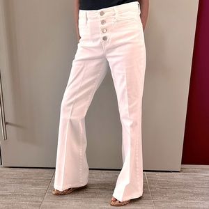 Gianni Bini Women’s Flared White High Rise Jeans- size 5